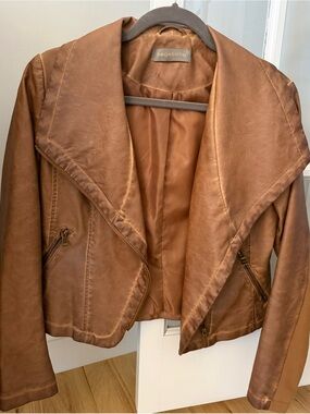 bagatelle Women's Tan Faux Leather Cropped Jacket
